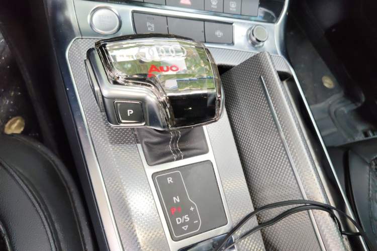 Used Audi A6L 2020 40 TFSI Luxury Dynamic Edition Gear Lever