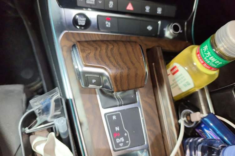 Used Audi A6L 2020 55 TFSI quattro Prestige Dynamic Edition Gear Lever