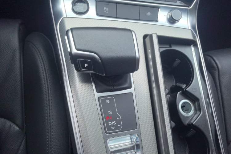 Used Audi A6L 2020 45 TFSI Prestige Elegant Edition Gear Lever