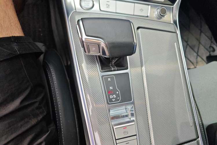 Used Audi A6L 2020 40 TFSI Luxury Dynamic Edition Gear Lever