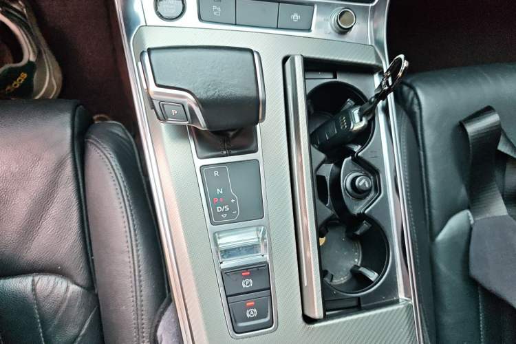 Used Audi A6L 2020 40 TFSI Luxury Prestige Edition Gear Lever