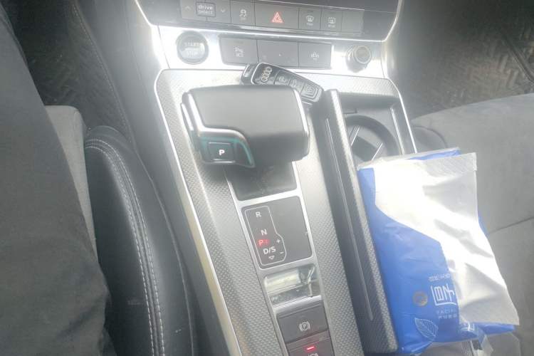 Used Audi A6L 2020 40 TFSI Luxury Dynamic Edition Gear Lever