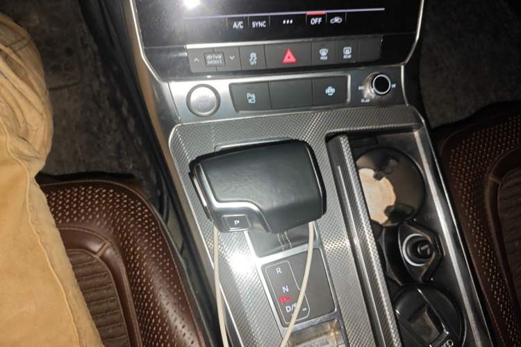 Used Audi A6L 2020 40 TFSI Luxury Dynamic Edition Gear Lever