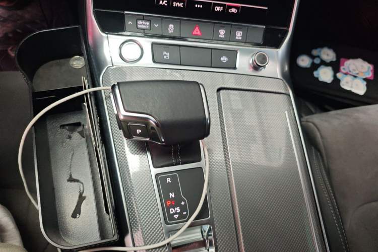 Used Audi A6L 2020 40 TFSI Luxury Dynamic Edition Gear Lever