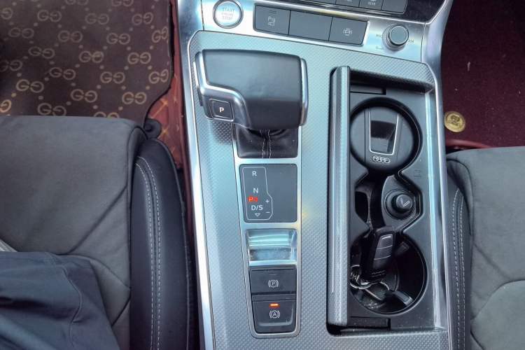 Used Audi A6L 2020 40 TFSI Luxury Dynamic Edition Gear Lever