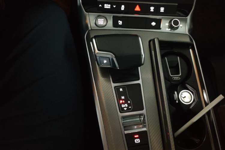 Used Audi A6L 2020 40 TFSI Luxury Prestige Edition Gear Lever