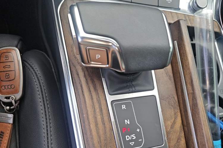 Used Audi A6L 2020 45 TFSI Prestige Elegant Edition Gear Lever