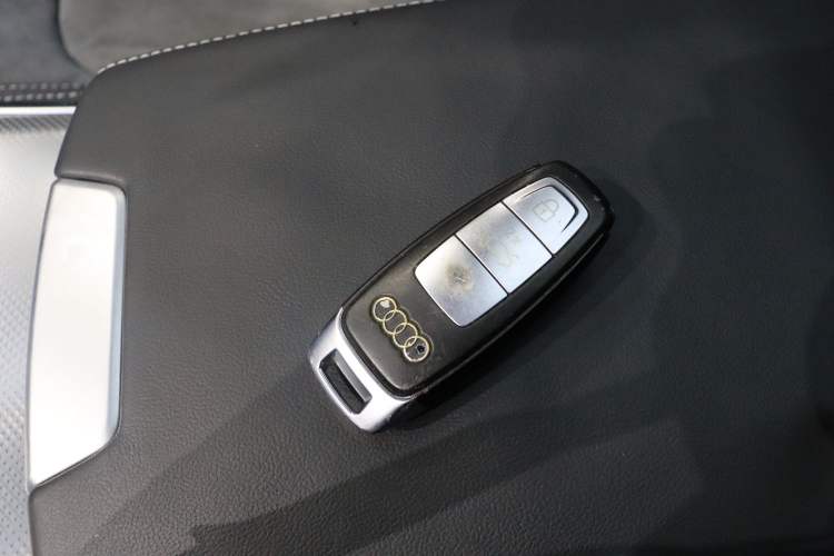 Used Audi A6L 2020 40 TFSI Luxury Dynamic Edition Interior 4