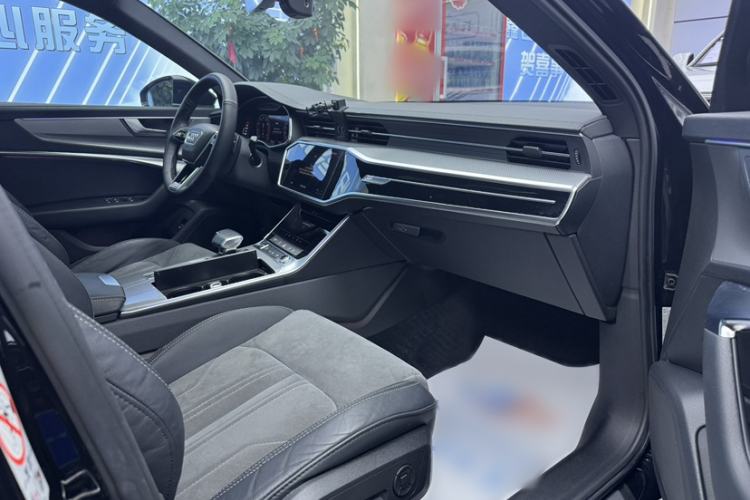 Used Audi A6L 2020 40 TFSI Luxury Dynamic Edition Interior 4