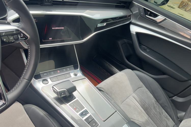 Used Audi A6L 2020 40 TFSI Luxury Dynamic Edition Interior 9