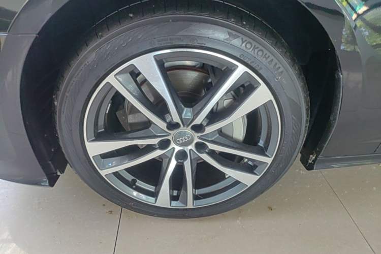 Used Audi A6L 2020 40 TFSI Luxury Dynamic Edition Left Front Wheel Hub
