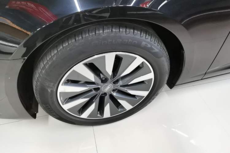 Used Audi A6L 2020 45 TFSI Prestige Elegant Edition Left Front Wheel Hub
