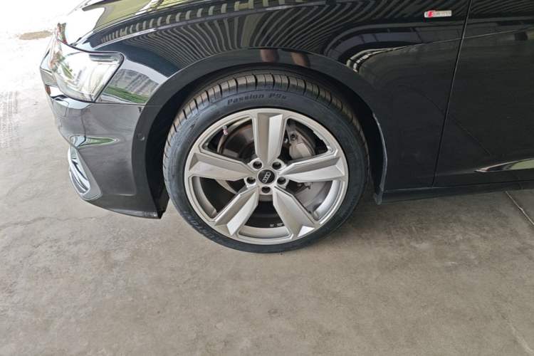 Used Audi A6L 2020 45 TFSI quattro Prestige Dynamic Edition Left Front Wheel Hub