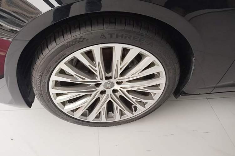 Used Audi A6L 2020 40 TFSI Luxury Prestige Edition Left Front Wheel Hub