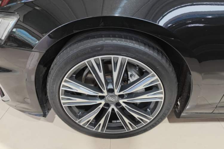 Used Audi A6L 2020 40 TFSI Luxury Dynamic Edition Left Front Wheel Hub