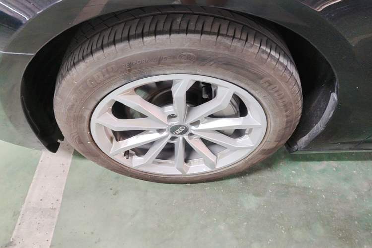 Used Audi A6L 2020 40 TFSI Luxury Prestige Edition Left Front Wheel Hub