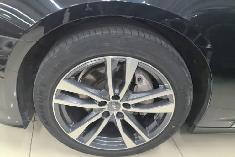 Used Audi A6L 2020 40 TFSI Luxury Dynamic Edition Left Front Wheel Hub
