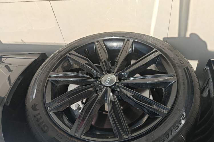 Used Audi A6L 2020 45 TFSI Prestige Dynamic Edition Left Front Wheel Hub