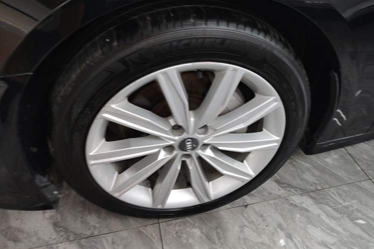 Used Audi A6L 2020 45 TFSI Prestige Dynamic Edition Left Front Wheel Hub