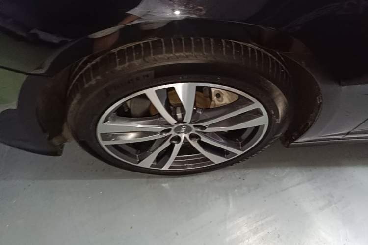 Used Audi A6L 2020 40 TFSI Luxury Dynamic Edition Left Front Wheel Hub