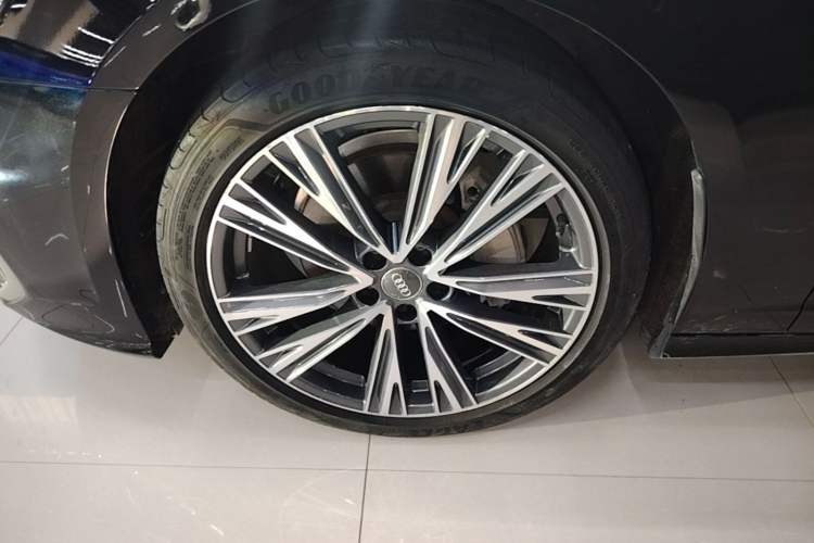 Used Audi A6L 2020 40 TFSI Luxury Dynamic Edition Left Front Wheel Hub