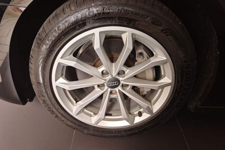Used Audi A6L 2020 40 TFSI Luxury Prestige Edition Left Front Wheel Hub