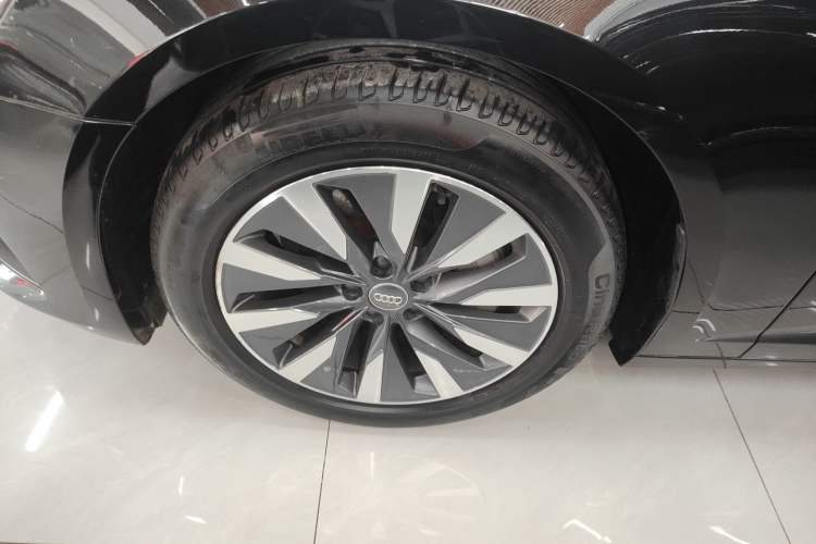 Used Audi A6L 2020 45 TFSI Prestige Elegant Edition Left Front Wheel Hub