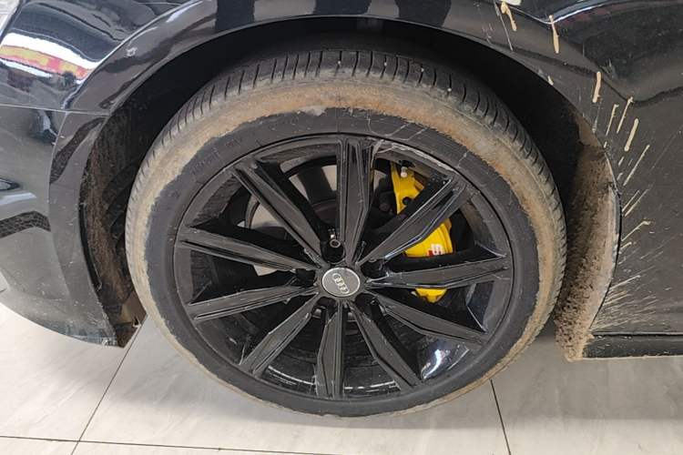 Used Audi A6L 2020 45 TFSI Prestige Dynamic Edition Left Front Wheel Hub
