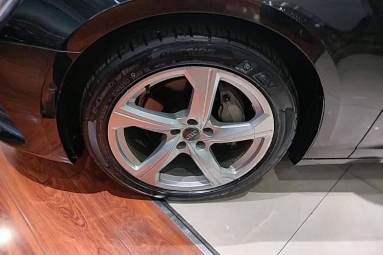 Used Audi A6L 2020 45 TFSI quattro Prestige Elegant Edition Left Front Wheel Hub