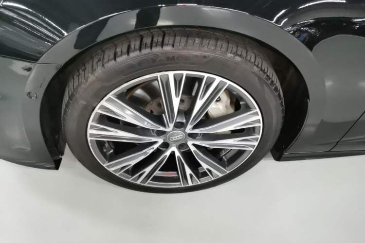 Used Audi A6L 2020 55 TFSI quattro Prestige Dynamic Edition Left Front Wheel Hub