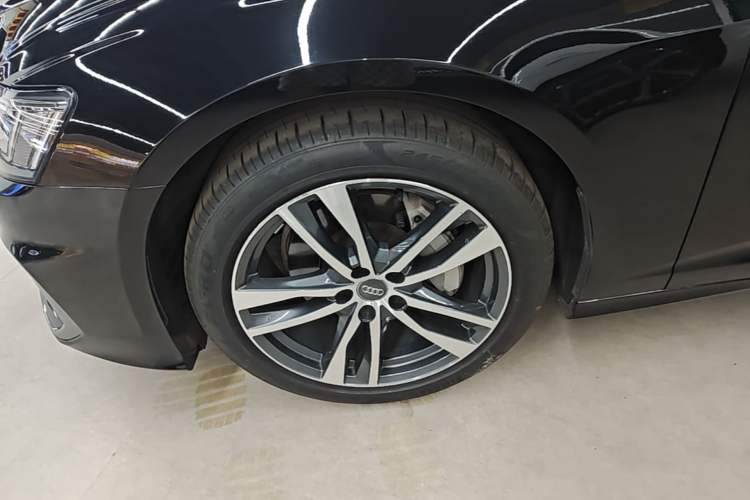 Used Audi A6L 2020 40 TFSI Luxury Dynamic Edition Left Front Wheel Hub