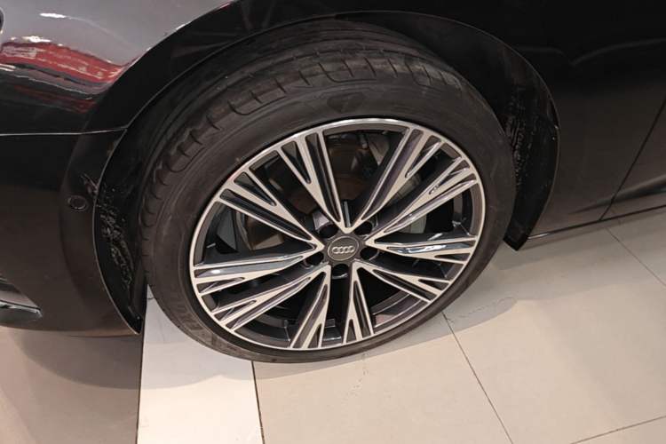 Used Audi A6L 2020 45 TFSI quattro Prestige Elegant Edition Left Front Wheel Hub