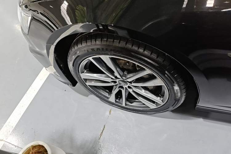 Used Audi A6L 2020 40 TFSI Luxury Dynamic Edition Left Front Wheel Hub