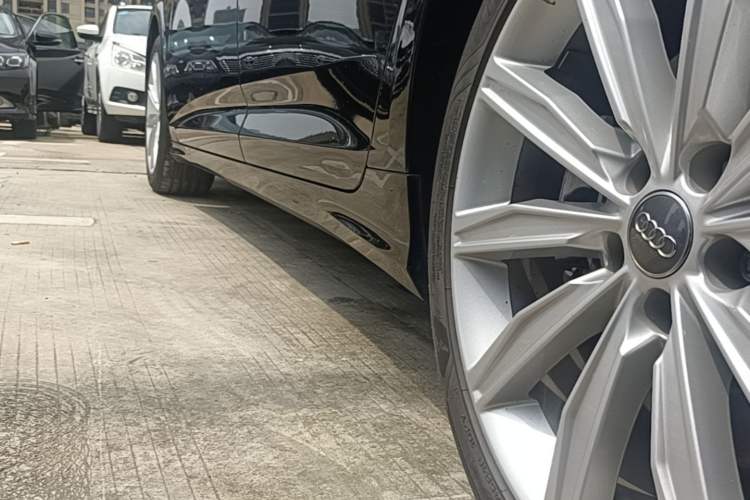 Used Audi A6L 2020 45 TFSI Prestige Dynamic Edition Left Side Sill
