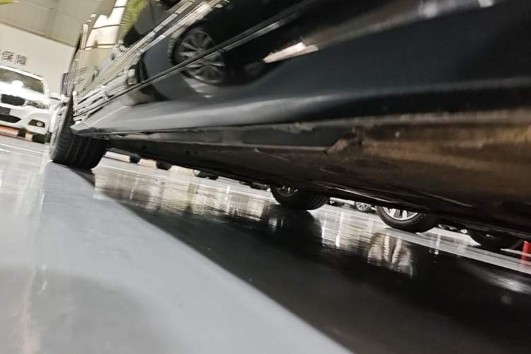 Used Audi A6L 2020 40 TFSI Luxury Dynamic Edition Left Side Sill