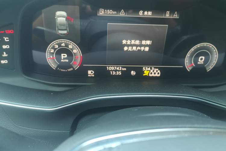 Used Audi A6L 2020 40 TFSI Luxury Dynamic Edition Odometer Close Up