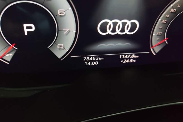 Used Audi A6L 2020 45 TFSI Prestige Elegant Edition Odometer Close Up