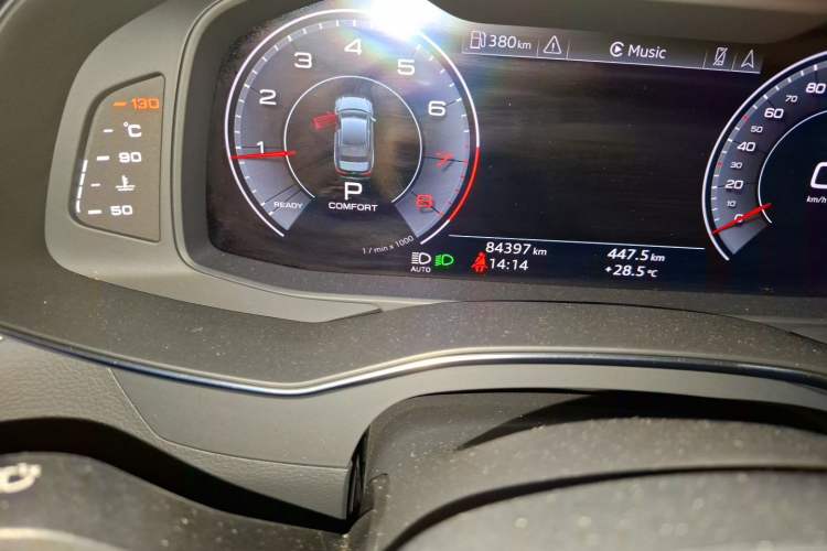 Used Audi A6L 2020 45 TFSI Prestige Elegant Edition Odometer Close Up