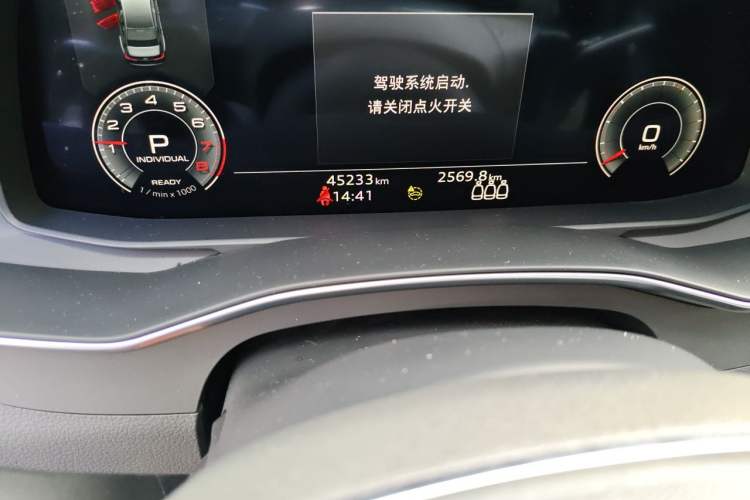 Used Audi A6L 2020 40 TFSI Luxury Prestige Edition Odometer Close Up