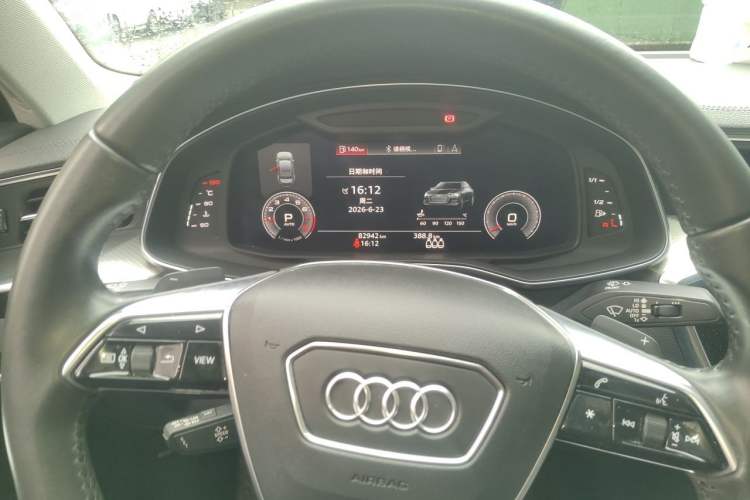 Used Audi A6L 2020 40 TFSI Luxury Prestige Edition Odometer Close Up