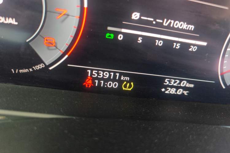 Used Audi A6L 2020 45 TFSI Prestige Elegant Edition Odometer Close Up