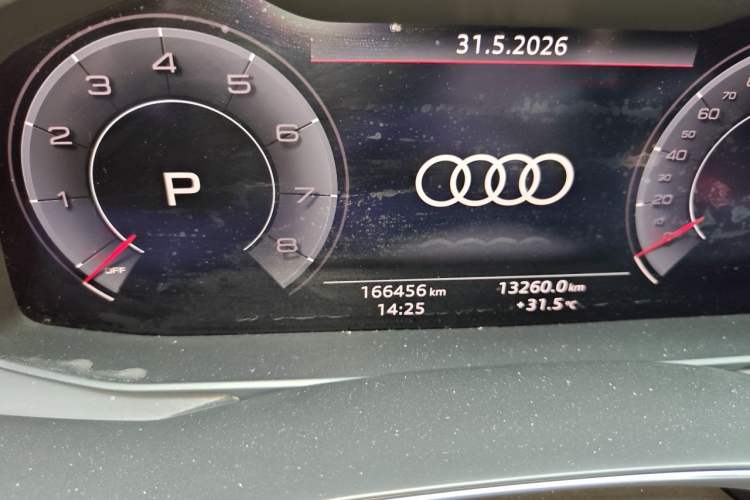Used Audi A6L 2020 40 TFSI Luxury Prestige Edition Odometer Close Up