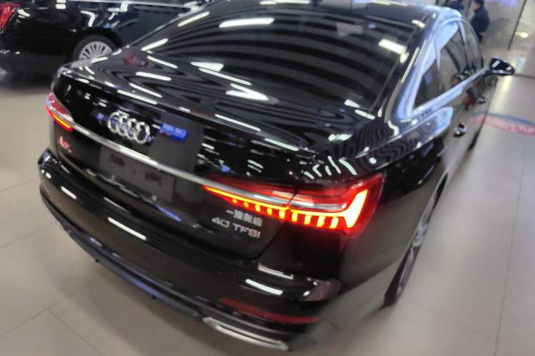 Used Audi A6L 2020 40 TFSI Luxury Dynamic Edition Rear Right 45 Deg