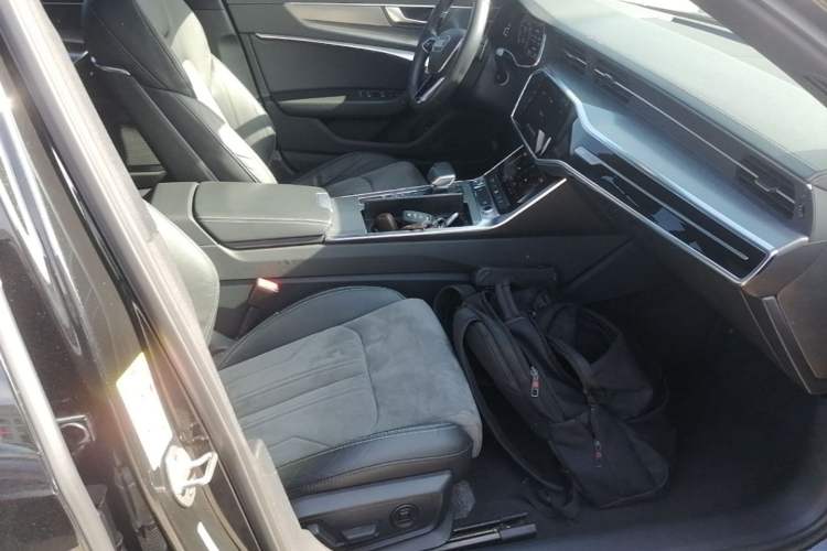 Used Audi A6L 2020 40 TFSI Luxury Dynamic Edition Right Front Seat
