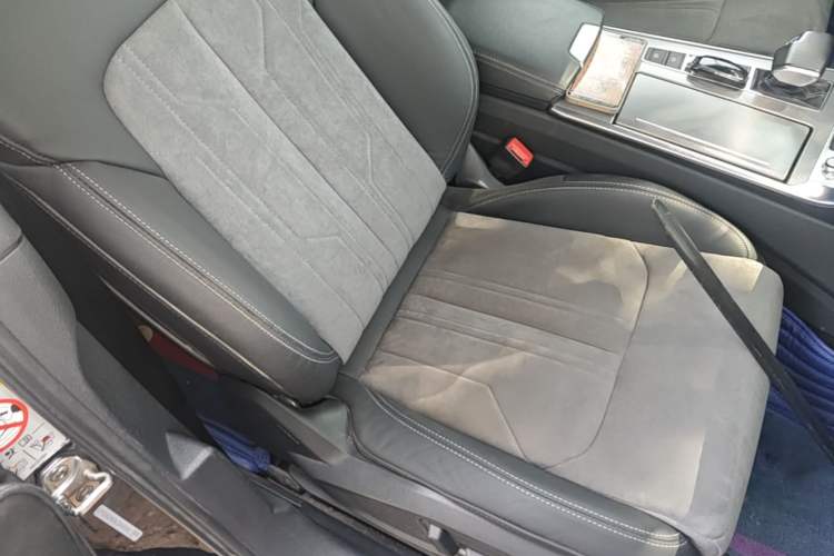 Used Audi A6L 2020 40 TFSI Luxury Dynamic Edition Right Front Seat
