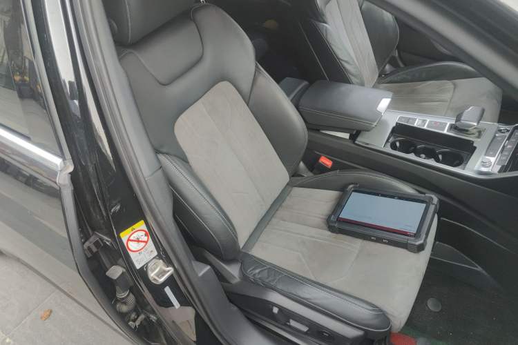 Used Audi A6L 2020 40 TFSI Luxury Dynamic Edition Right Front Seat