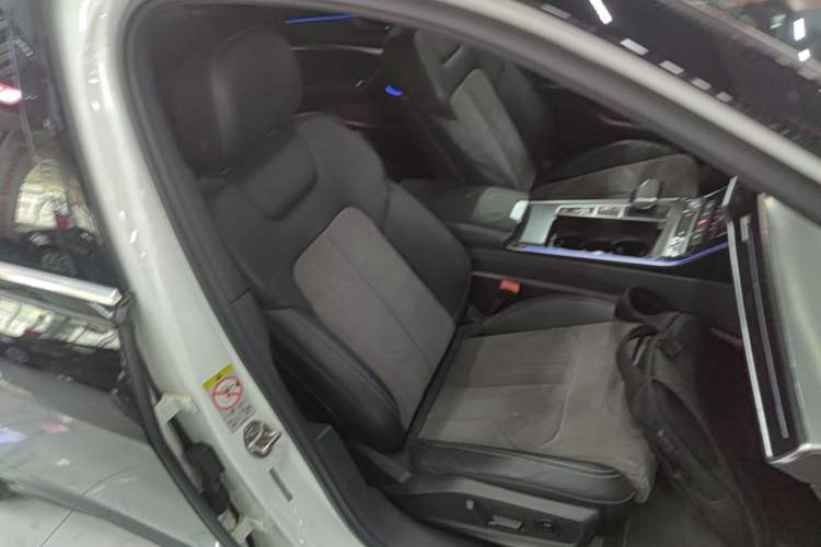 Used Audi A6L 2020 45 TFSI Prestige Dynamic Edition Right Front Seat