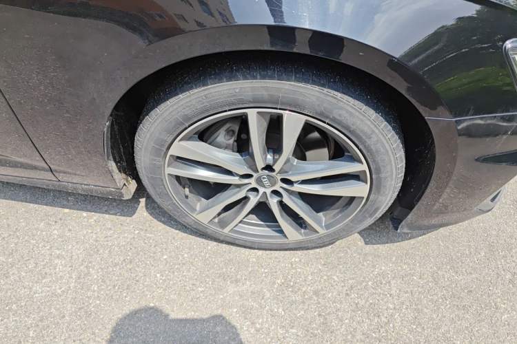 Used Audi A6L 2020 40 TFSI Luxury Dynamic Edition Right Front Wheel Hub