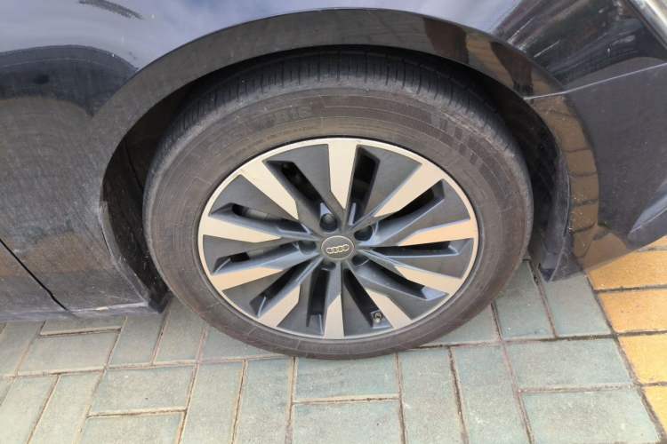 Used Audi A6L 2020 45 TFSI Prestige Elegant Edition Right Front Wheel Hub