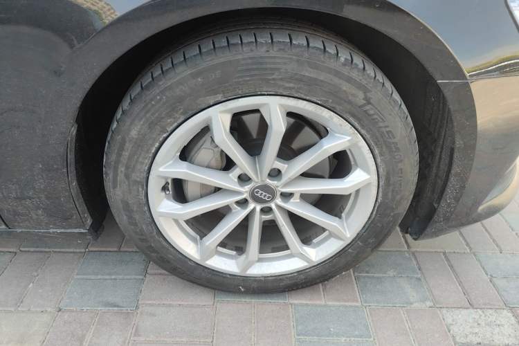 Used Audi A6L 2020 40 TFSI Luxury Prestige Edition Right Front Wheel Hub